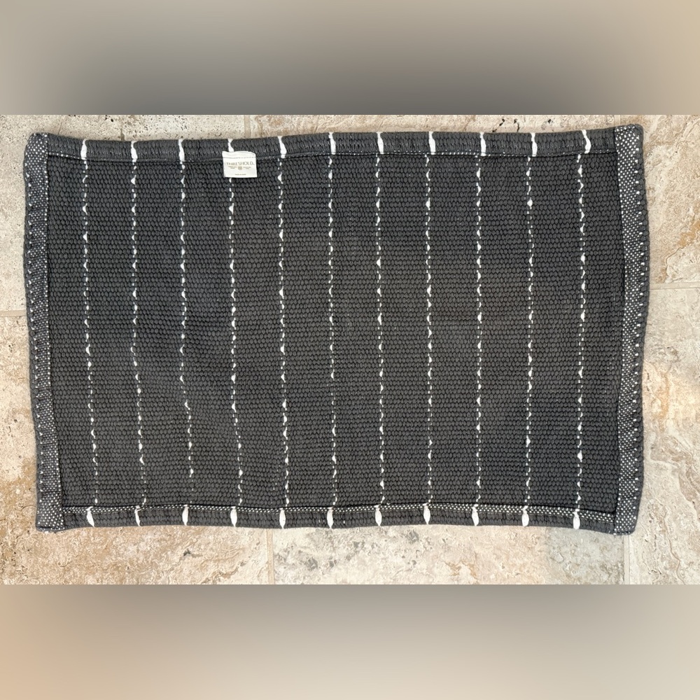 NWOT 20"x30" Performance Plus Bath Mat - Threshold™ - Picture 4 of 6